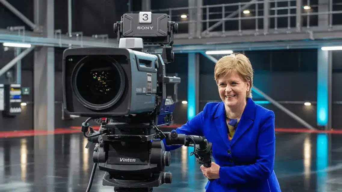 How to Hire the Best Glasgow Camera Crew for Your Project